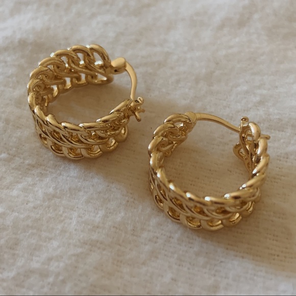 n e w | rare mini hoop earrings ✰ - Picture 3 of 4